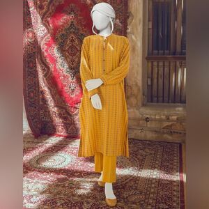 JUNAID JAMSHED PAKISTANI DESIGNER SPARKLY YELLOW JACQUARD KURTA AUTHENTIC